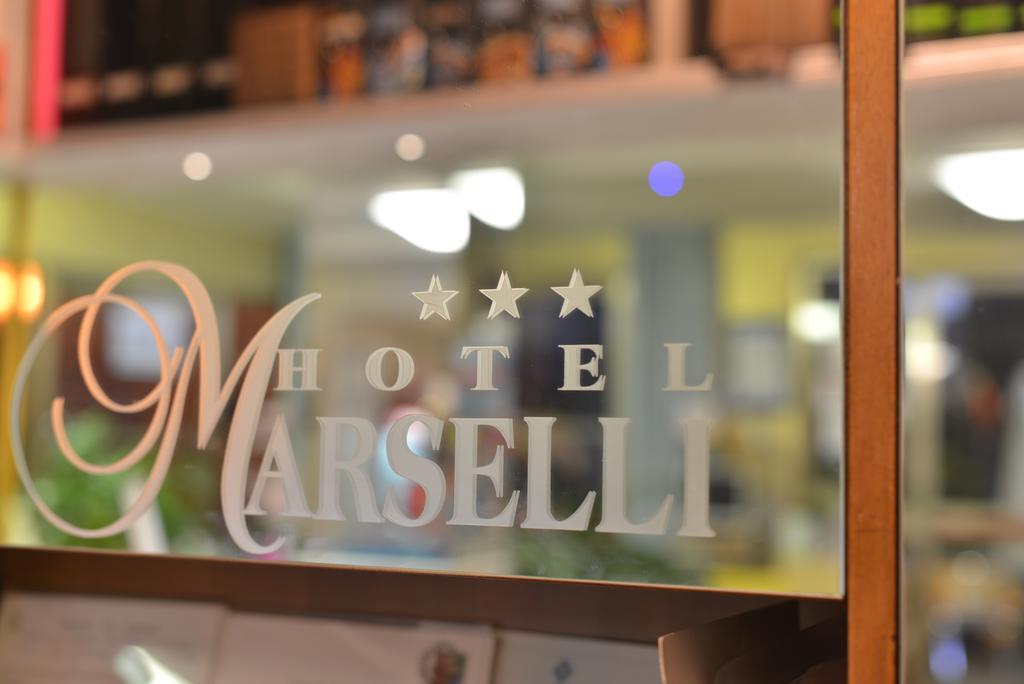 Hotel Marselli Rímini Exterior foto