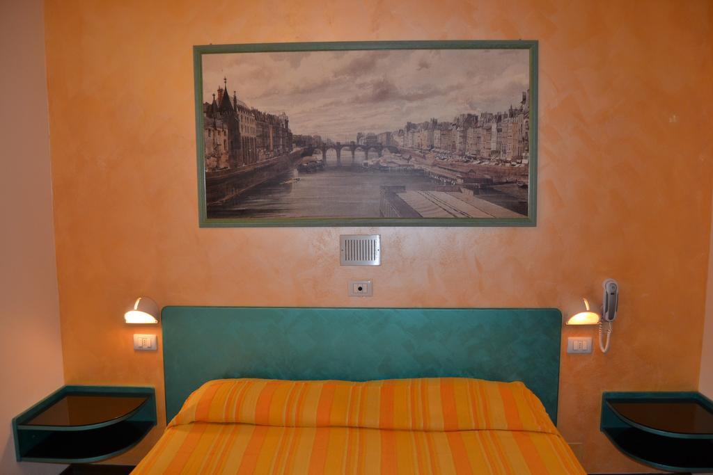 Hotel Marselli Rímini Exterior foto